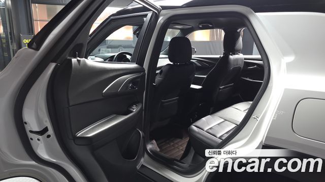 Chevrolet Korea Trailblazer 2022 — photo 16