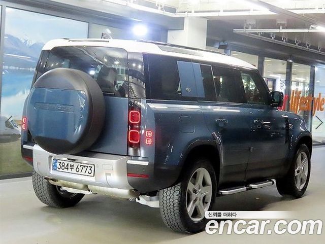 Land Rover Defender 2024 — photo 3