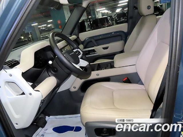 Land Rover Defender 2024 — photo 5