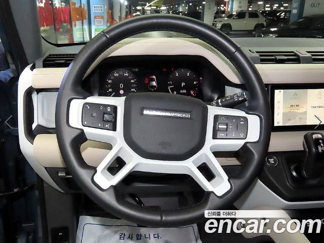 Land Rover Defender 2024 — photo 7