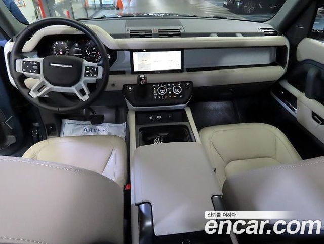 Land Rover Defender 2024 — photo 9