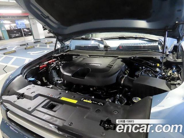Land Rover Defender 2024 — photo 18