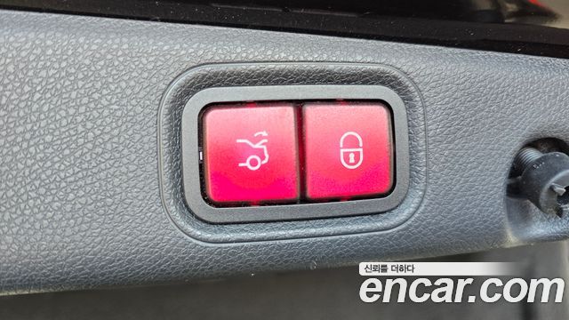 Mercedes-Benz E-Class 2020 — photo 24