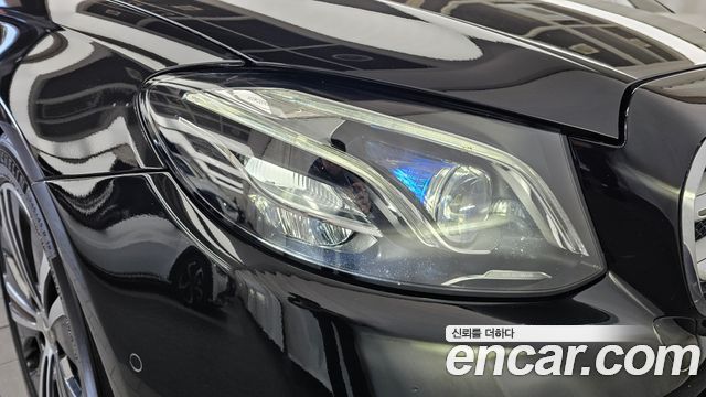 Mercedes-Benz E-Class 2020 — photo 8