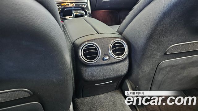 Mercedes-Benz E-Class 2020 — photo 31