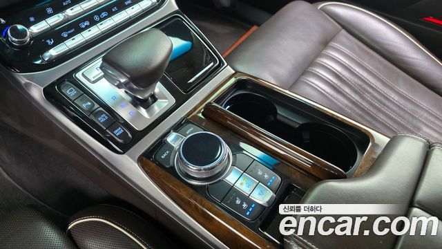 Genesis EQ900 2018 — photo 12