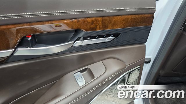 Genesis EQ900 2018 — photo 28