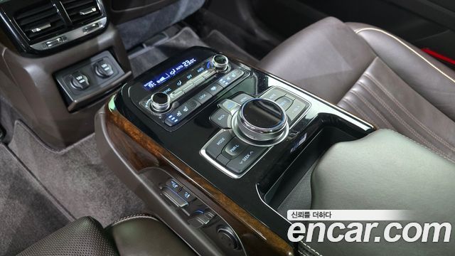 Genesis EQ900 2018 — photo 32