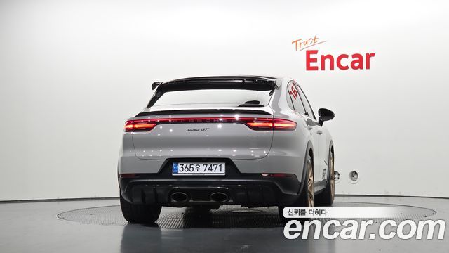 Porsche Cayenne 2023 — photo 4