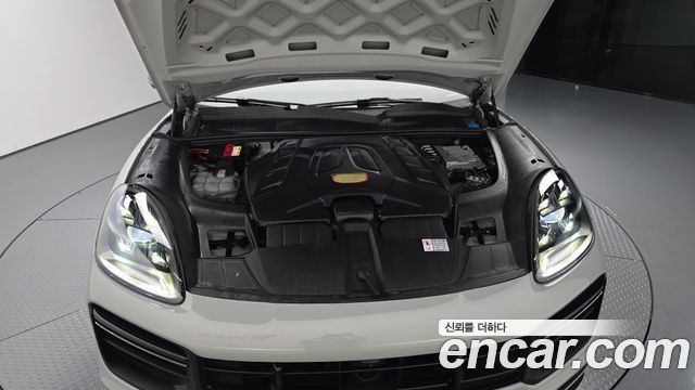 Porsche Cayenne 2023 — photo 6