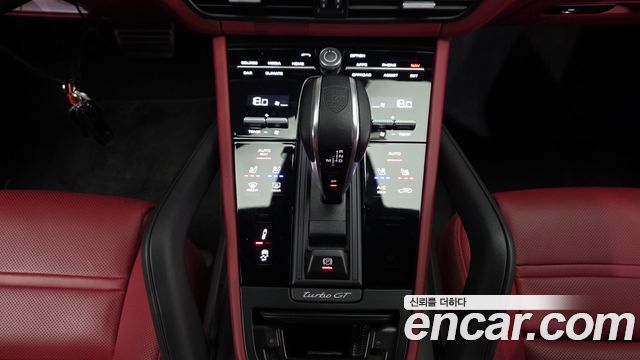 Porsche Cayenne 2023 — photo 12