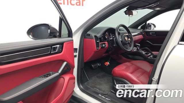 Porsche Cayenne 2023 — photo 13