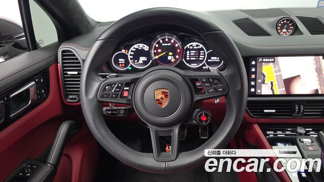 Porsche Cayenne 2023 — photo 20