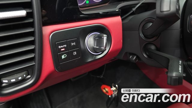 Porsche Cayenne 2023 — photo 26