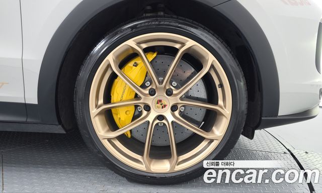 Porsche Cayenne 2023 — photo 7