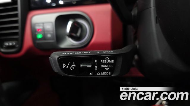 Porsche Cayenne 2023 — photo 28