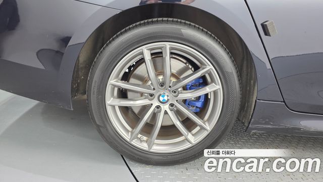 BMW 5-Series 2018 — photo 5
