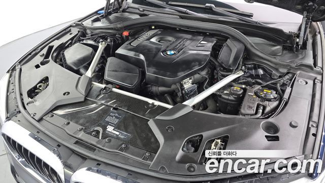 BMW 5-Series 2018 — photo 6