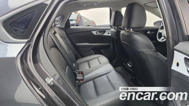 Kia K3 2024 — photo 17