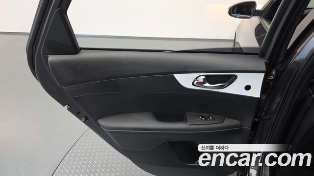 Kia K3 2024 — photo 15