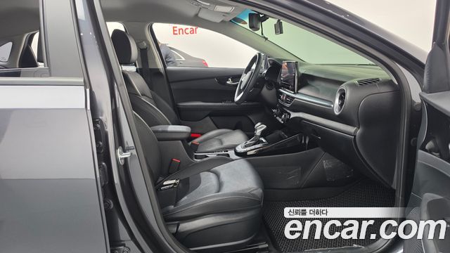 Kia K3 2024 — photo 16