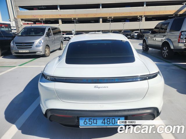 Porsche Taycan 2025 — photo 3