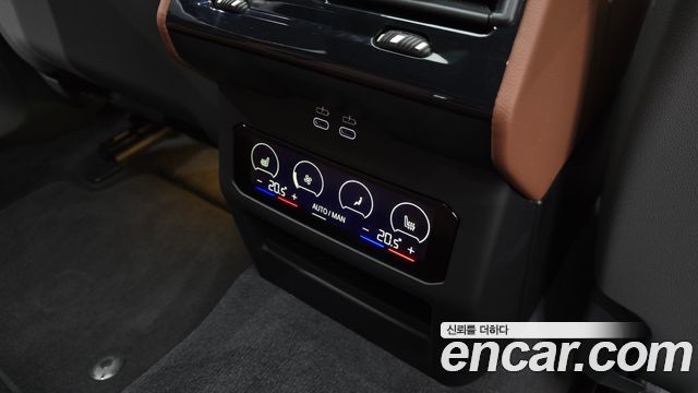 BMW 5-Series 2026 — photo 18