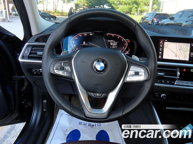BMW 3-Series 2021 — photo 8