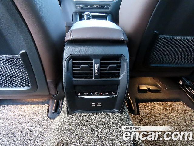 BMW 3-Series 2021 — photo 16