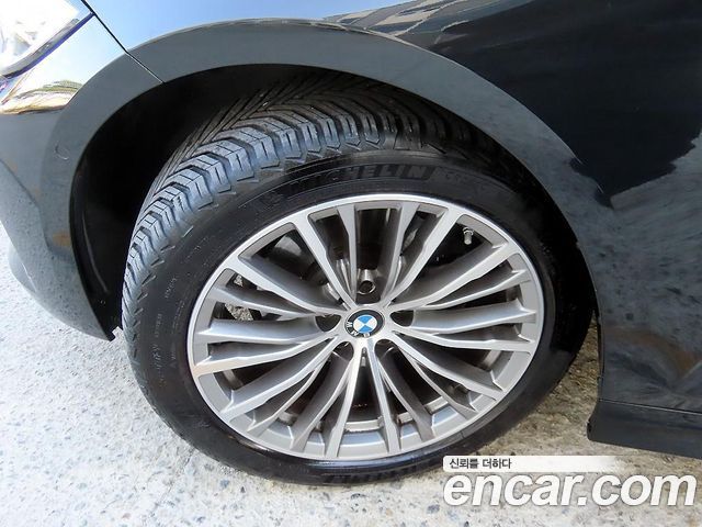 BMW 3-Series 2021 — photo 20