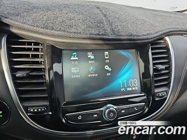 Chevrolet Korea Trax 2018 — photo 14