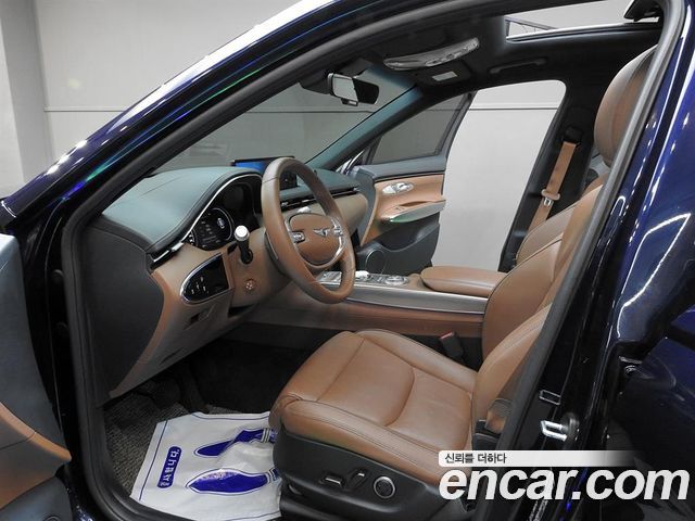 Genesis GV70 2023 — photo 10