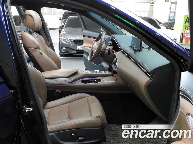 Genesis GV70 2023 — photo 11