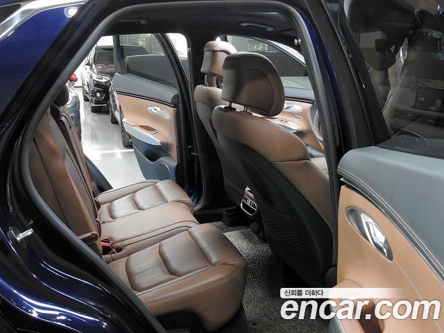 Genesis GV70 2023 — photo 12