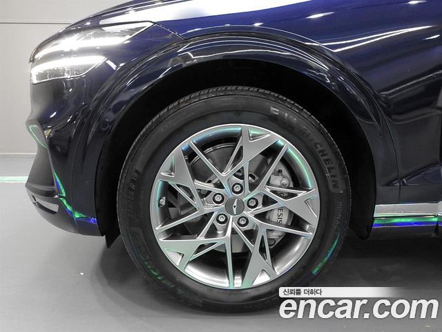 Genesis GV70 2023 — photo 13