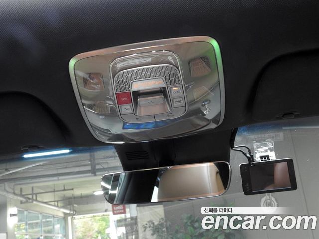 Genesis GV70 2023 — photo 18