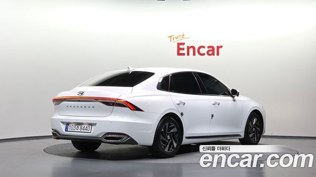 Hyundai Grandeur 2023 — photo 2