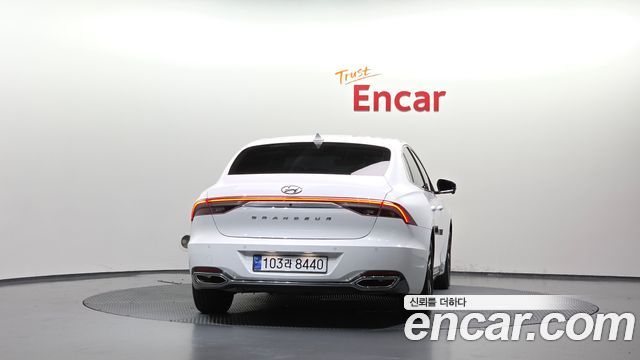 Hyundai Grandeur 2023 — photo 4