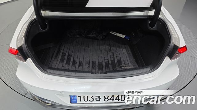 Hyundai Grandeur 2023 — photo 23