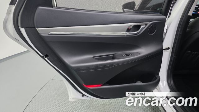 Hyundai Grandeur 2023 — photo 15