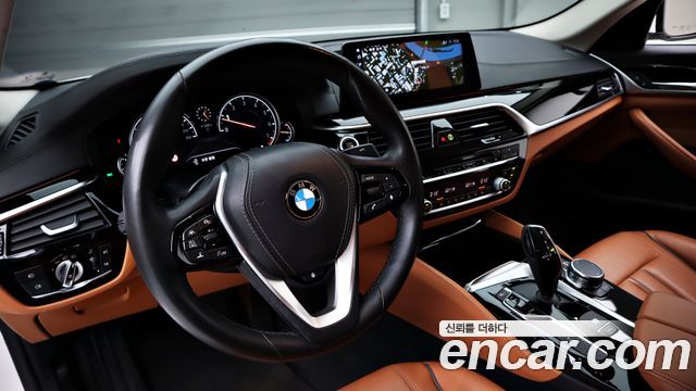BMW 5-Series 2018 — photo 7