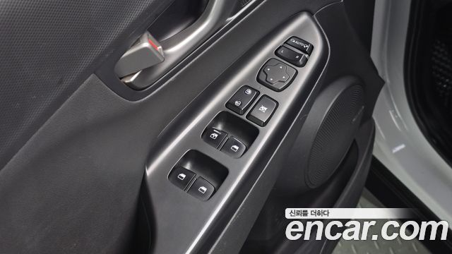 Hyundai Kona 2019 — photo 28