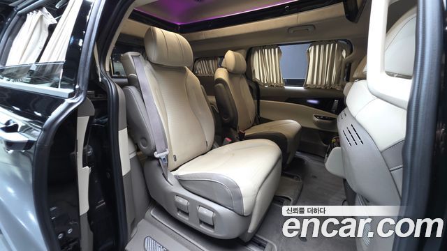 Kia Canival 2022 — photo 18