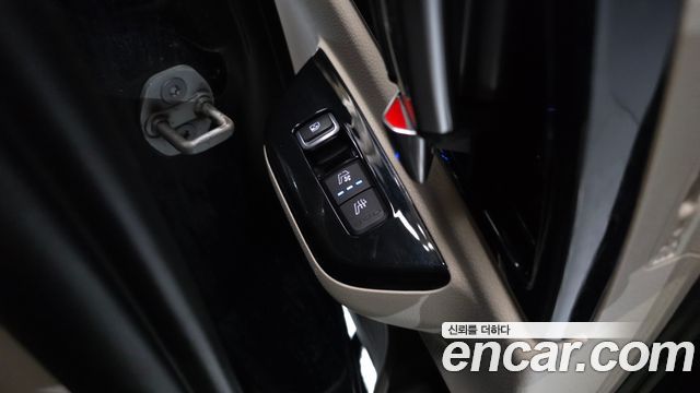 Kia Canival 2022 — photo 24
