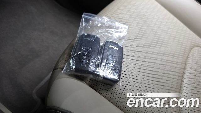 Kia Canival 2022 — photo 29