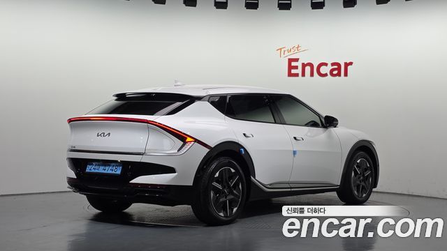 Kia EV6 2025 — photo 2