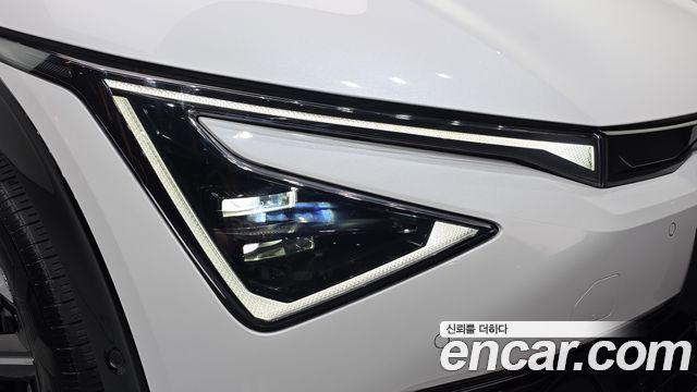 Kia EV6 2025 — photo 8