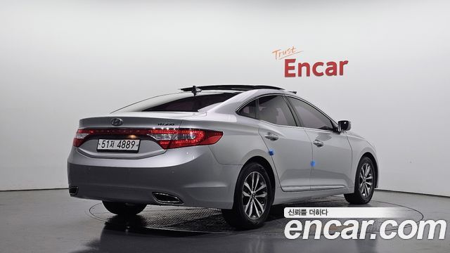 Hyundai Grandeur 2011 — photo 2