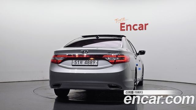 Hyundai Grandeur 2011 — photo 4