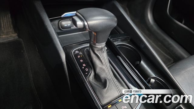Kia K7 2016 — photo 9